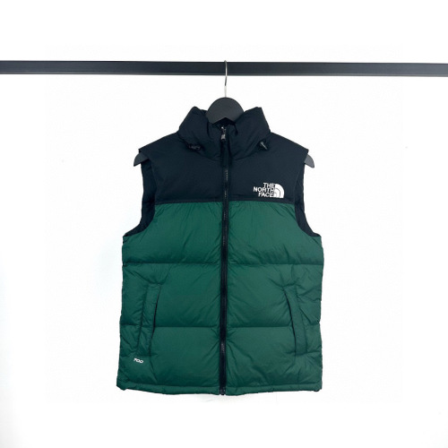 【外贸保真版：北面】墨绿 The North Face/北面 经典款羽绒马甲 面料：国内独家日本原厂面料具有防水 防钻绒 防脱色特性，24支数压光呢子纺面料！ 内胆