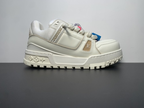 【专柜版：驴牌】白色 Louis Vuitt 驴牌 Trainer Maxi 小胖丁 系带 低帮 时尚休闲板鞋 男女同款  尺码：35 36 37 38 39 40 41 42 43 44 45