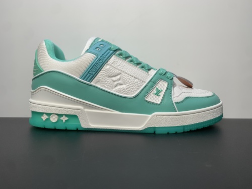 【专柜版：驴牌】白绿Louis Vuitt  驴牌 Trainer 低帮时尚板鞋 男女同款 尺码：35 36 37 38 39 40 41 42 43 44 45 注：此款比运动鞋偏大一码，注意选购！