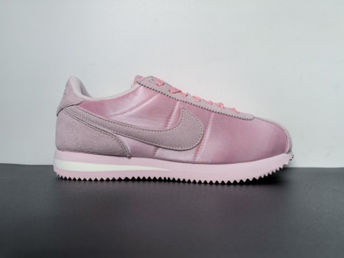 纯原出货，主推咨询问价。 阿甘冰粉Nike/耐克Classic  货号FV5420-600 尺码：35.5-39