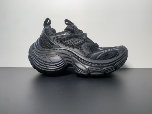 巴黎世家10XL全黑 独家现货，欢迎合作‼️ 正确组合大底、做旧鞋面、原楦头 该有的材料配置、做工工艺和配套配件全部拉满！货量足，放心推，售后少！ 尺码：35～46