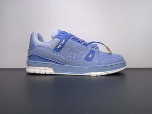 LV trainer "情侣限定系列 休闲 低帮 时尚板鞋 白蓝 尺码 35-46【脚宽 拿正常码】 ●原版订制压纹粒面小牛皮（非市面超纤皮 大家要区分！） ●所有配件辅料都是按照原版1:1定制的