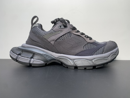 Balenciaga 官方同步 巴黎世家全新3XL Syede做旧十代半 潮流跑鞋做旧老爹鞋 ，鞋身从之前超纤TPU改成反绒超纤，不管是从外观还是舒适度都更上一个台阶，官方全配件鞋盒 鞋带 防尘纸配套