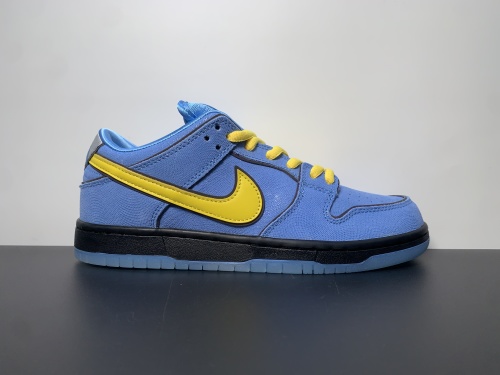 The Powerpuff Girls ✖️ Nike Dunk SB low 飞天小女警联名 泡泡 浅蓝 货号：FZ8320-400 尺码：36-48.5