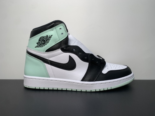 Air Jordan 1 薄荷绿 货号861428-100 真真的乔一系列贵族配色 皮料稀缺 越南搞的原厂皮料 原厂钢印的盒子 尺码：40-47.5 全码出货