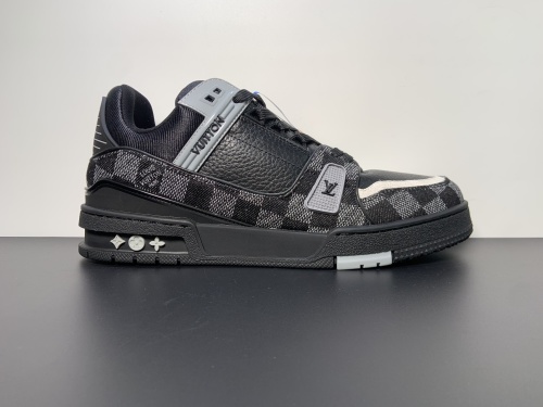 黑白 棋盘格子 Louis Vuitt  驴牌 Trainer 粒面小牛皮 时尚板鞋  男女同款 尺码；38 39 40 41 42 43 44 45 脚宽 拿正常码 全市场唯一公司级