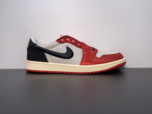 原装版本! 乔丹1代Trophy Room x Air Jordan 1 Low OG “Home”乔丹之子 x AJ1 芝加哥丝绸低帮  货号:FN0432-017 号码:7-14