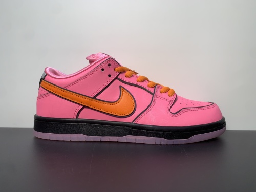The Powerpuff Girls ✖️ Nike Dunk SB low 飞天小女警联名 花花 粉色 货号：FD2631-600 尺码：36-48.5