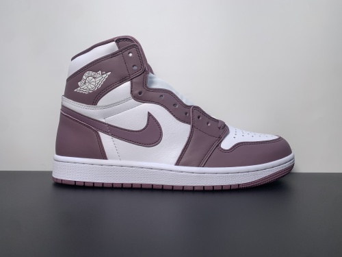 Air Jordan 1 High OG "SKY J Mauve" aj1新白酒红全码出货  货号：DZ5485-105。尺码: 40.5-47.5