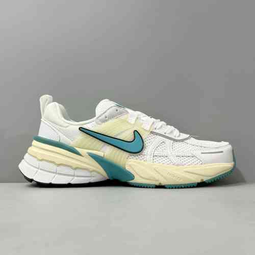 DJ版本 白米绿FD0736-105 Nike V2K Run 简约舒适减震防滑耐磨 低帮跑步鞋 女款 白米绿