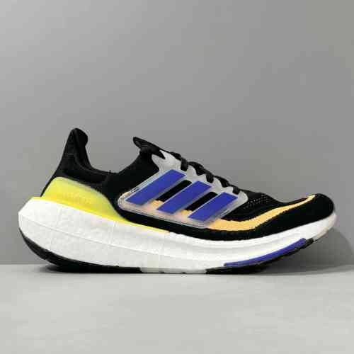 XG版本 UB9.0黑黄HP9204 阿迪达斯三叶草adidas ULT 抗扭转 耐磨透气 低帮 跑步鞋 男款黑黄