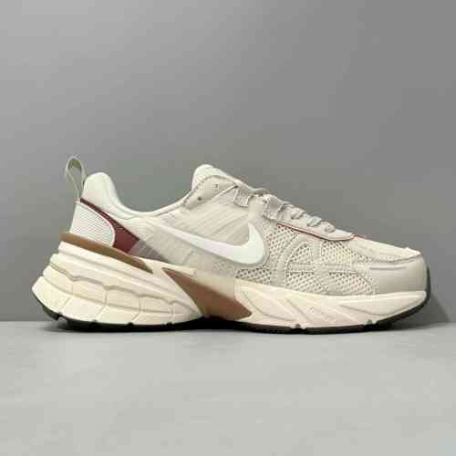 DJ版本 米粉棕FN0738-107 耐克Nike V2K Run 轻便耐磨时尚亮色舒适织物皮革减震防滑耐磨低帮休闲跑步鞋 男女款