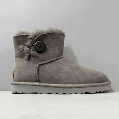 LZ版本 经典纽扣-灰色1016422-GREY UGG Bailey Button ll Boot 羊皮 保暖防滑包裹性 休闲舒适 短筒 雪地靴 女款 灰色
