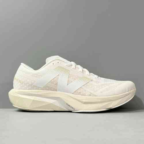 AW版本 白色WFCXLJ4 New Balance FuelCell Rebel V4 百搭柔软减震耐磨 低帮 休闲跑步鞋 女款 白色