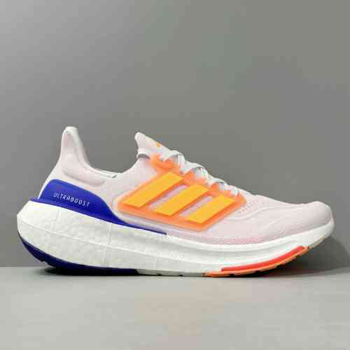 XG版本 UB9.0白黄HQ6352 阿迪达斯三叶草adidas ULT LIGHT BOOST舒适畅跑 织物防滑耐磨透气轻便 低帮 休闲跑步鞋 男款 白黄