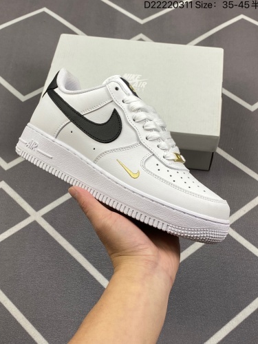 110耐克Nike Air Force 1 Low  空军一号低帮百搭休闲运动板鞋。柔软、弹性十足的缓震性能和出色的中底设计，横跨复古与现代的外型结合，造就出风靡全球三十多年的Force 1。货号
