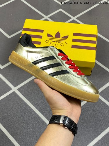 120重磅联名 Adidas｜GUCCI  三叶草logo与标志性三条杆为设计元素将其与独属于的GUCCI 双方选择adidas originals经典鞋型 Gazalle为蓝本生胶鞋底搭载三叶草