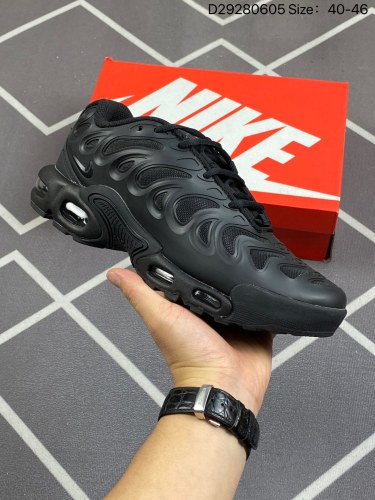 140 NIKE 耐克 男女子休闲鞋气垫缓震跑步鞋 AIR MAX PLUS 运动鞋
