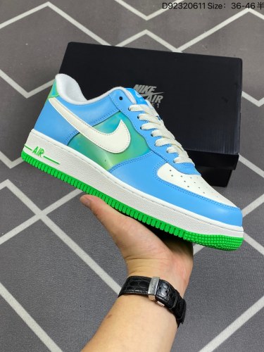 160✅耐克Nike Air Force 1 Low  空军一号低帮百搭休闲运动板鞋。柔软、弹性十足的缓震性能和出色的中底设计，横跨复古与现代的外型结合，造就出风靡全球三十多年的Force 1。货