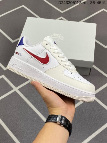 160耐克Nike Air Force 1 Low  空军一号低帮百搭休闲运动板鞋。柔软、弹性十足的缓震性能和出色的中底设计，横跨复古与现代的外型结合，造就出风靡全球三十多年的Force 1。尺码