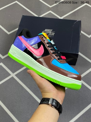 80耐克Nike Air Force 1 Low  空军一号 低帮百搭休闲运动板鞋  柔软、弹性十足的缓震性能和出色的中底设计，横跨复古与现代的外型结合，造就出风靡全球三十多年的Force 1，直