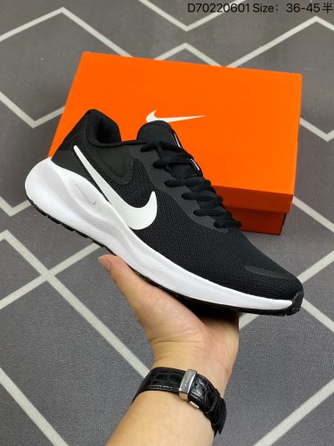 合集110Nike REVOLUTION 7透气 低帮 跑步鞋兼顾迅疾外观和稳固脚感，后跟覆面和中足动态支撑巧妙融合，缔造稳定顺畅的迈步体验货号：FB2207-004尺码如图-D70220601