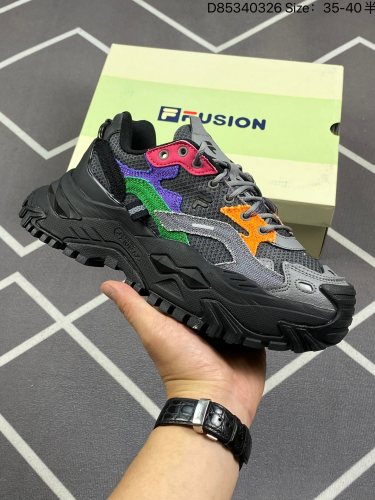 170Fila Fusion 斐乐潮牌 明星同款 厚底硬糖老爹鞋 T12W411303FMB尺码：35.5 36 36.5 37.5 38 38.5 39 40货号：D85340326