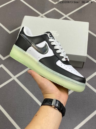 160AIR FORCE 1‘07 LV8原楦头原纸板 打造纯正低帮空军版型专注外贸渠道 全掌内置蜂窝气垫 原盒配件 原厂中底钢印、拉帮完美货号FD4616-161尺码36 36.5 37.5 3