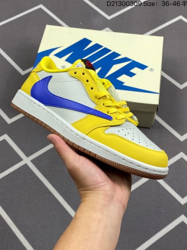 150Travis Scott x Air Jordan 1 Low Canary 低帮 黄白蓝倒勾联名 AJ1 乔丹1代 aj1 乔1 低邦 黄白倒勾联名 乔丹篮球鞋系列 鞋身延续了此前的设计，