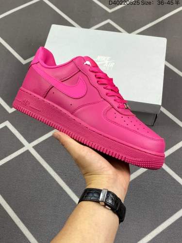 110✅Nike Air Force 1 Low 空军一号低帮休闲运动板鞋 原楦头原纸板 打造纯正空军版型 专注外贸渠道 全掌内置蜂窝气垫 原盒配件 原厂中底钢印、拉帮完美   货号：DD8959
