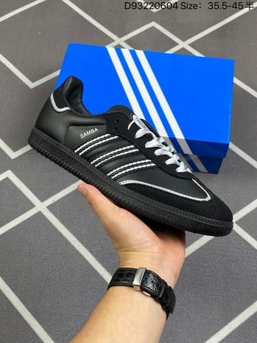 110阿迪达斯三叶草Adidas Originals Samba Vegan OG桑巴舞系列绅士德训足球风百搭低帮休闲运动板鞋“皮革黑白浅灰焦糖底环保标识”货号IF3918尺码：36 36⅔ 37