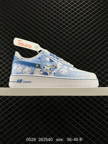 200 ✅耐克Nike Air Force 1 Low  空军一号低帮解构百搭休闲运动板鞋。柔软、弹性十足的缓震性能和出色的中底设计，横跨复古与现代的外型结合，造就出风靡全球三十多年的Force 1。