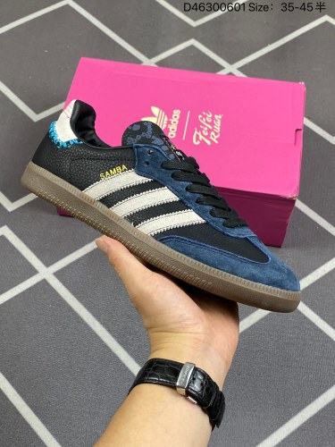 150adidas originals Samba Year of the Dragon ultimate move 三叶草 这款桑巴鞋展示了高质量的工艺 带有装饰的超锁缝制和无缝的手感 柔软、柔