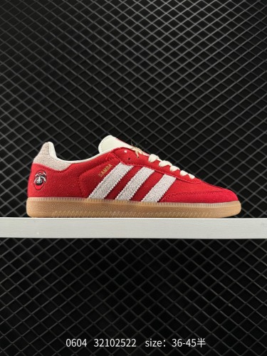 110 ✅adadis Original SambaO Classic 复古单品 复古桑巴板鞋 这款桑巴鞋展示了高质量的工艺 带有装饰的超锁缝制和无缝的手感 柔软、柔软的皮革造型和标志性的3条纹完成了