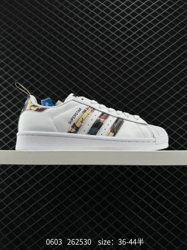 150 阿迪达斯Adidas Originals Superstar 贝壳头经典百搭休闲运动板鞋 货号：GV9698 码数：36 36.5 37 38 38.5 39 40 40.5 41 42 42