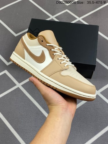 140Air Jordan 1 Low AJ1乔1低帮休闲板鞋 同步官方配色市场唯一独家头层皮打造 原鞋原档案开发 原厂皮料 原档冲孔鞋头 正确满胶鞋垫 四线拉帮 原厂织唛标 鞋舌高弹海绵填充。货