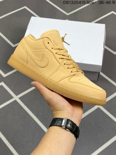 160原楦原档案数据开发#采用优质面料鞋面材质#鞋垫嵌入缓震EVA物料及缜密拉帮中底布#外置耐磨橡胶隔色大底❗全新配色,耐克Nike Wmns Air Jordan 1 Low GSWhiteUn