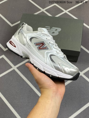 140New Balance 530 复古跑鞋 小红书爆款 官网售罄这双鞋确实是NB家经典复古款式之一，以全新科技诠释，成功打造530鞋款，鞋面在保持530基本线条和片层结构的同时，采用更为简洁、