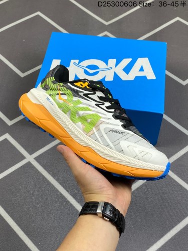 合集150公司级✅小红书推荐HOKA ONE ONE 全新配色 这个品牌来自于新西兰的毛利语，HOKA表示大地，ONE ONE表示飞越，连起来就是飞越地平线，ONE ONE不是读作“万万”，正确读