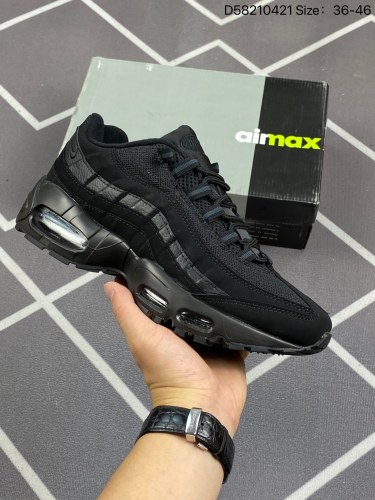 105NIKE 耐克 Air Max 95 潮流百搭 气垫缓震慢跑鞋 休闲防滑运动鞋！Nike耐克男鞋跑步鞋经典透气舒适运动鞋休闲鞋为了迎接今年的世界地球日，Nike 为此推出了这款全新配色的 A