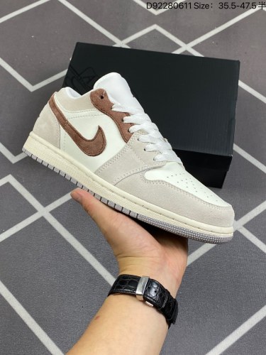 140耐克 乔丹Air Jordan 1 Low AJ1 乔1  乔丹1代aj1 低帮复古文化休闲运动篮球鞋。该鞋款从 1985 年元年款汲取设计灵感，焕新演绎简约经典外观，让人感到熟悉的同时又颇