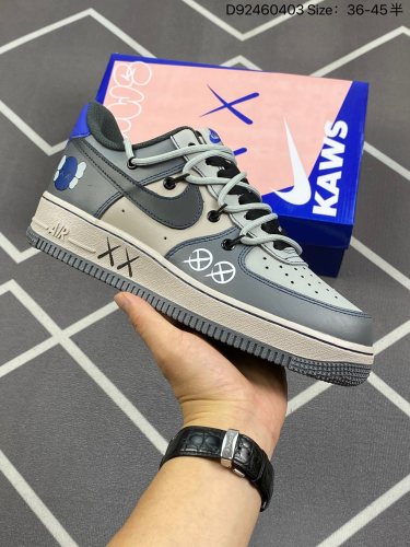 230Nike Air Force 1 Low kaws 解构绑带 原楦头原纸板 打造纯正空军版型专注外贸渠道 全掌内置蜂窝气垫 原盒配件 原厂中底钢印、拉帮完美   官方货号：KS6869 Si