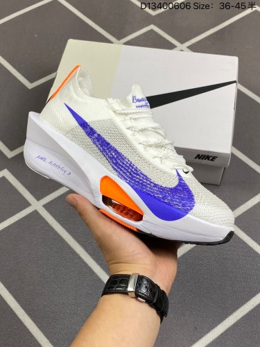 200耐克NIKE 耐克登月马拉松跑步鞋Nike Air Zoom Alphafly NEXT% 整体造型风格与之前的 ZoomX Vaporfly NEXT% 颇为相似，但设计更加大胆  货号：