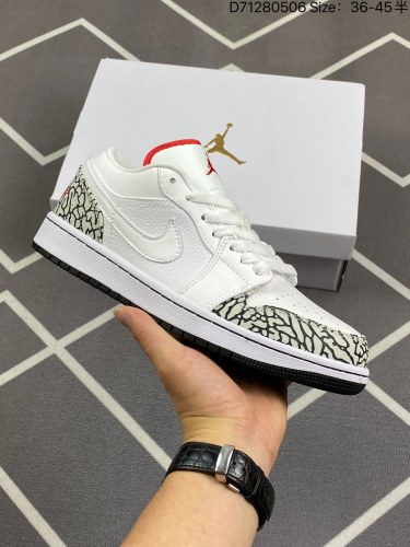 合集140Air Jordan 1 Low 顶级纯原 全头层最高版本 独家提拉式后跟‼️吊打市面原装版本 市面整洁度最高版本‼️升级正确原装楦型开发纸版‼️中底注胶孔内置真Sole气垫 ‼️耐克N