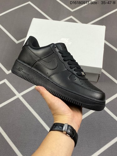 90Nike Air Force 1 Low 07 原楦头原纸板 打造纯正低帮空军版型专注外贸渠道 全掌内置蜂窝气垫 原盒配件 原厂中底钢印、拉帮完美   货号CW2288-111Size36 3
