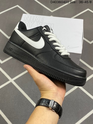 180✅耐克Nike Air Force 1 Low  空军一号低帮百搭休闲运动板鞋。柔软、弹性十足的缓震性能和出色的中底设计，横跨复古与现代的外型结合，造就出风靡全球三十多年的Force 1。编