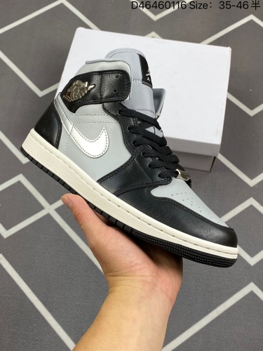 230公司级✅Air Jordan 1 Mid WMNS ”Black Chrome“ 中帮 AJ1 乔丹1代 aj1 乔1 中邦 黑紫乔丹篮球鞋系列 整双鞋以经典复古配色风格示人，鞋身覆盖有大面