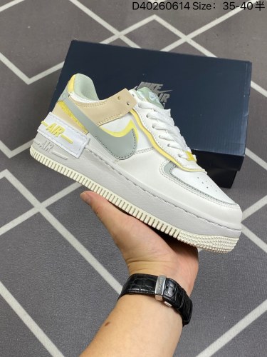 130NIKE  耐克低帮板鞋 空军一号 AF1马卡龙 af1厚底增高百搭运动板鞋 Nike Air Force 1 “Shadow” 造型设计上与 Sacai x Nike 系列颇为相似，带有浓