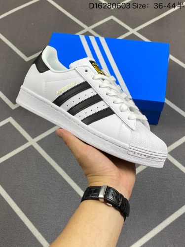 140AD Originals Superstar 经典贝壳头休闲板鞋 白黑 EG4958 俄罗斯出口外贸订单 产量过剩流放市场 市面最完美的贝壳头版型 2024全新细节 注意区分旧版 随意对比市