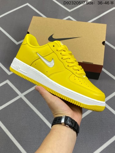 160 Nike Air force1 07'V8 糖果果冻空军系列 低帮休闲运动板鞋。摒弃了老旧的帆布鞋风格，突破性的使用内嵌式Air Sole气垫缓震系统，并将其与横跨复古与现代的外型结合。货